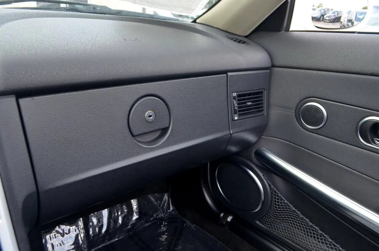 Used 2005 Chrysler Crossfire Limited RWD image 27