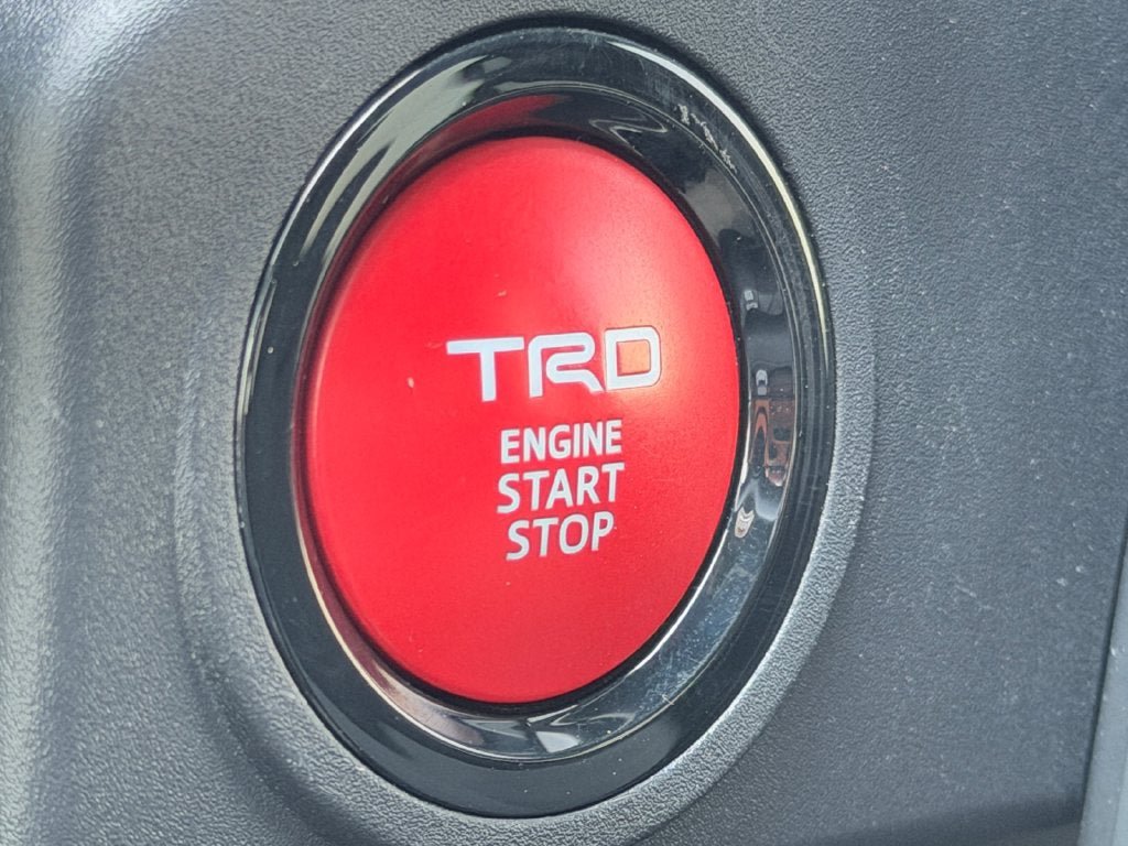 Used 2025 Toyota 4Runner TRD Off-Road AWD/4WD image 32