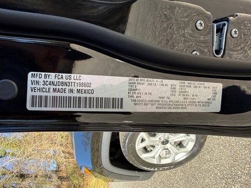 New 2026 Jeep Compass Latitude image 29