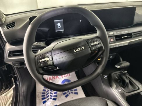 New 2026 Kia K4 FWD image 16
