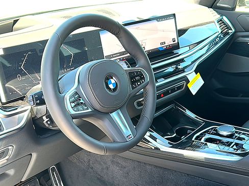 New 2027 BMW X7 xDrive40i w/ M Sport Package AWD/4WD image 9