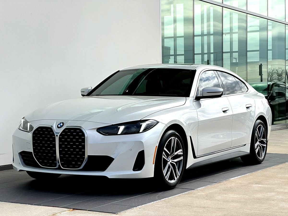 New 2026 BMW 430i w/ Parking Assistance Package RWD image 9