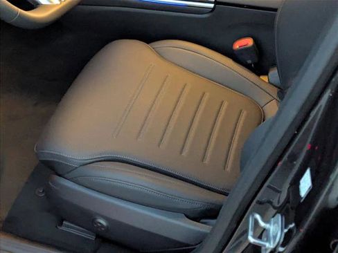 New 2026 Mercedes-Benz C 300 Sedan image 4