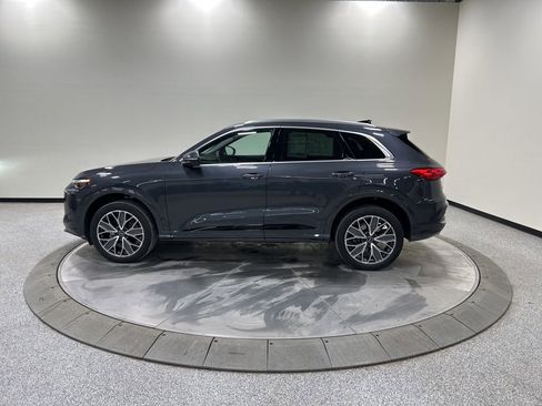 Used 2025 Audi Q5 Premium Plus AWD/4WD image 9