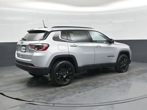 New 2026 Jeep Compass Latitude AWD/4WD image 4