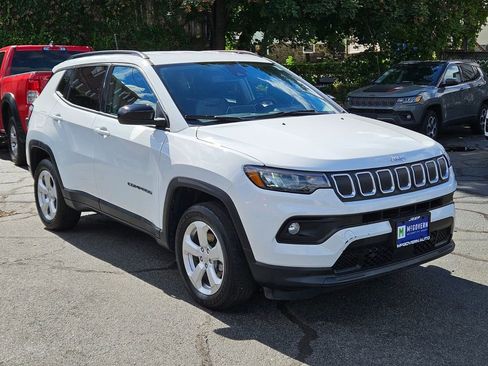 Used 2022 Jeep Compass Latitude image 7