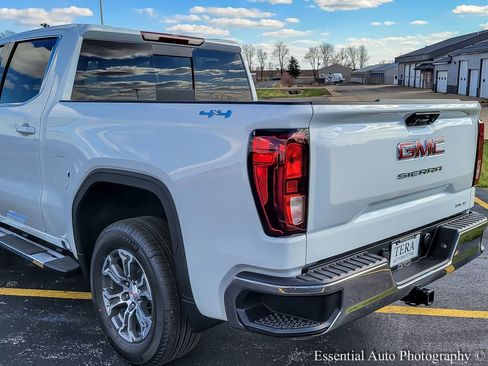 New 2026 GMC Sierra 1500 SLE w/ Preferred Package AWD/4WD image 6