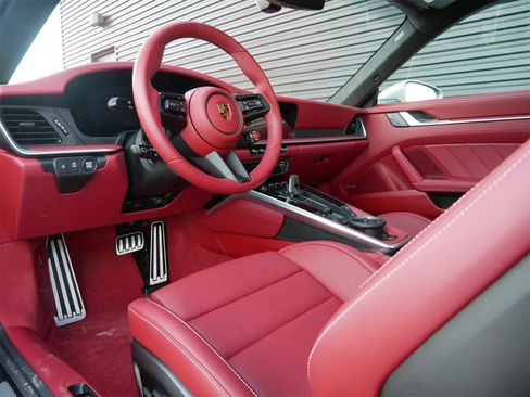 Used 2026 Porsche 911 Carrera 4S image 4