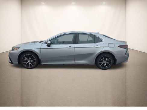 Used 2023 Toyota Camry SE w/ Convenience Package image 11