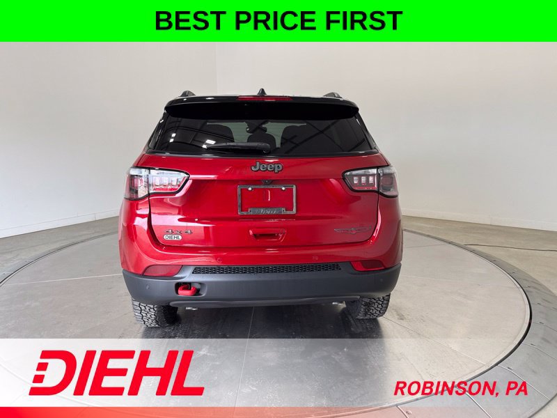 New 2026 Jeep Compass Trailhawk w/ Sun, Sound & Navigation Group AWD/4WD image 6