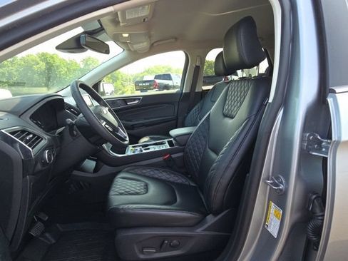 Used 2024 Ford Edge Titanium AWD/4WD image 10