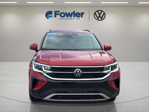 Used 2023 Volkswagen Taos SEL AWD/4WD image 2