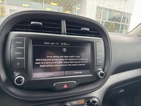 Certified 2023 Kia Soul LX w/ LX Technology Package image 5