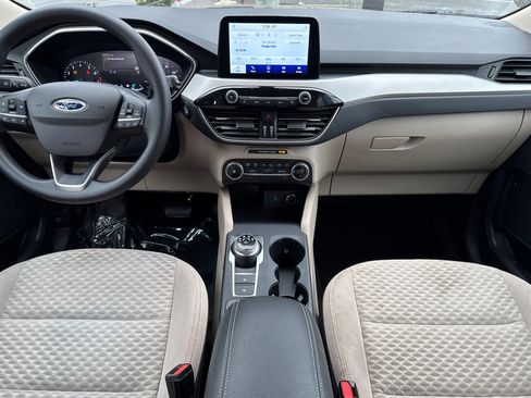 Certified 2020 Ford Escape SE image 13