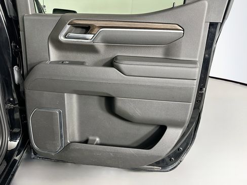 Used 2022 Chevrolet Silverado 1500 LT image 29