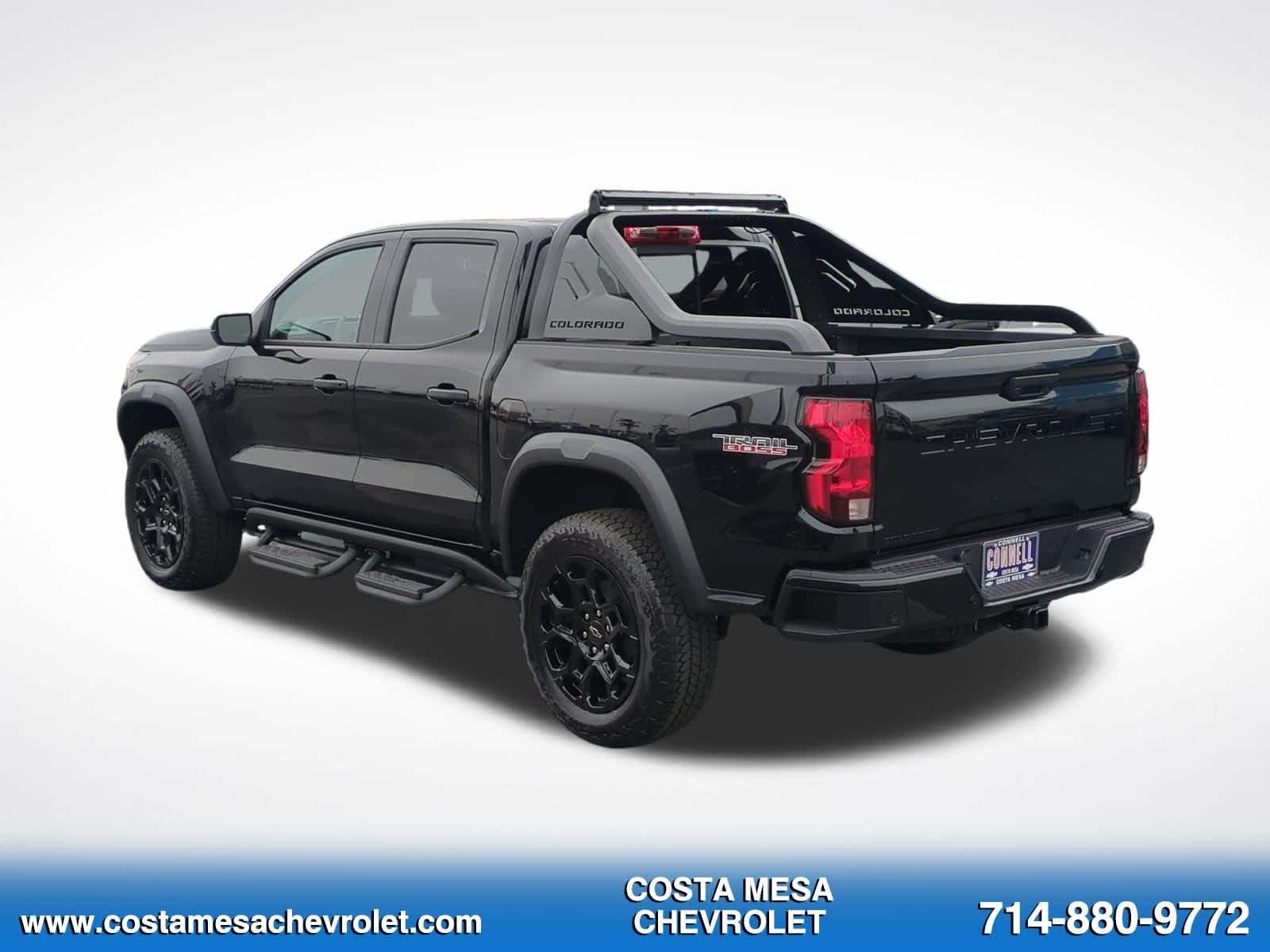 New 2026 Chevrolet Colorado Trail Boss w/ Midnight Edition AWD/4WD image 7