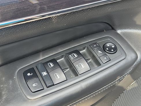 Used 2021 Jeep Grand Cherokee Overland image 11