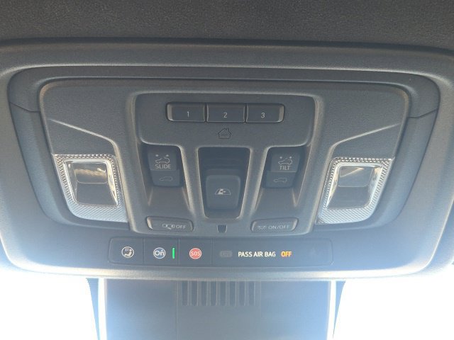 Used 2025 GMC Sierra 2500 AT4X AWD/4WD image 26