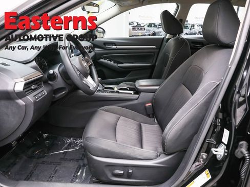 Used 2023 Nissan Altima 2.5 SV image 14