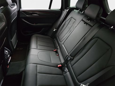 Used 2023 BMW X3 M40i w/ Premium Package image 17