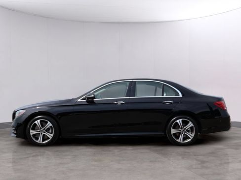Used 2019 Mercedes-Benz E 300 4MATIC image 4