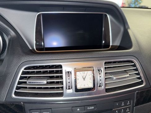 Used 2017 Mercedes-Benz E 400 4MATIC Coupe image 19