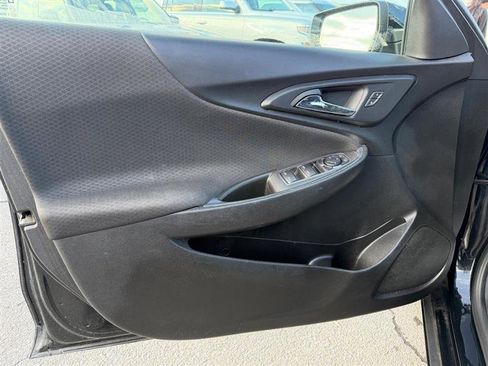 Used 2020 Chevrolet Malibu LT image 8