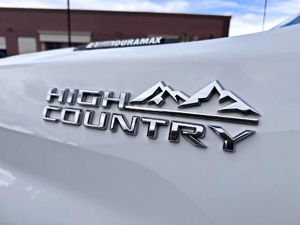 Used 2021 Chevrolet Silverado 3500 High Country w/ Z71 Off-Road Package AWD/4WD image 6