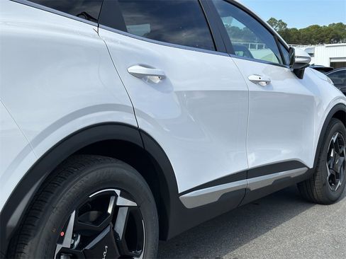 New 2026 Kia Sportage EX image 13