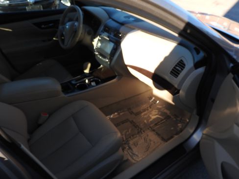Used 2014 Nissan Altima 2.5 SL w/ Technology Package image 7