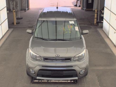 Used 2019 Kia Soul + FWD image 3