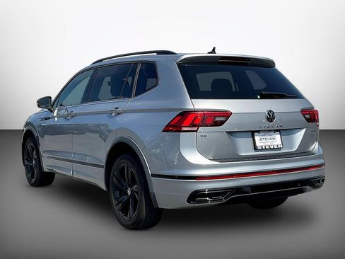 Used 2023 Volkswagen Tiguan SE R-Line AWD/4WD image 4