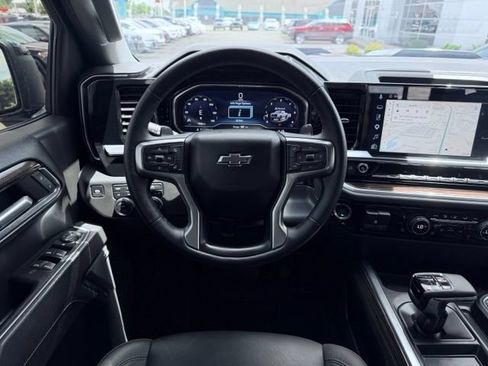 Used 2025 Chevrolet Silverado 1500 LT Trail Boss w/ Convenience Package II AWD/4WD image 30