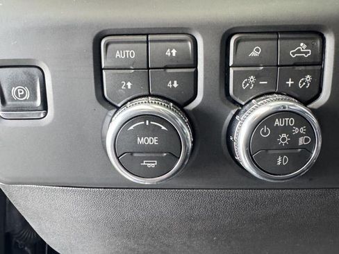 Used 2026 GMC Sierra 2500 AT4 w/ AT4 Premium Plus Package AWD/4WD image 16
