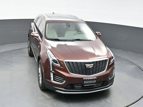 Certified 2022 Cadillac XT5 Premium Luxury AWD/4WD image 36