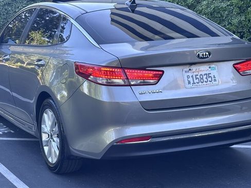 Used 2016 Kia Optima EX w/ Premium Package image 7