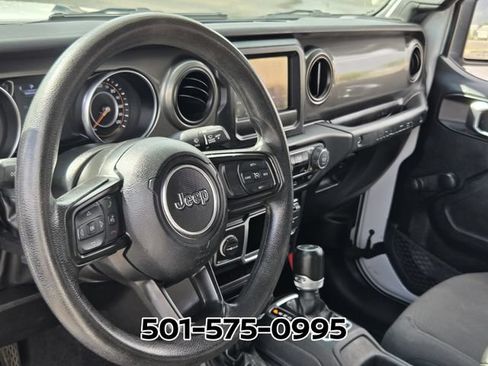 Used 2023 Jeep Wrangler Unlimited Sport AWD/4WD image 10