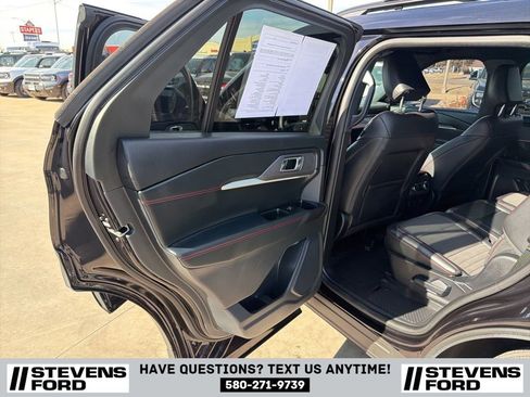 Used 2025 Ford Explorer ST-Line image 36