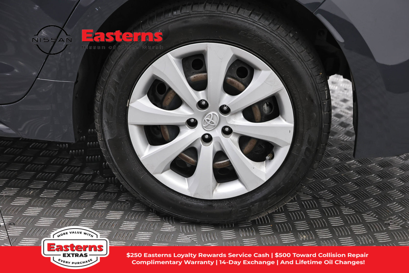 Used 2023 Toyota Corolla LE w/ Carpet Mat Package (TMS) FWD image 33
