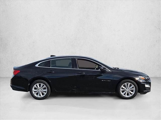 Used 2025 Chevrolet Malibu LT FWD image 4