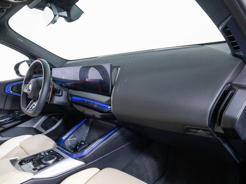 Used 2025 BMW X3 M50 image 17