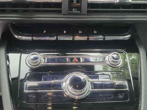 Certified 2021 Lincoln Corsair FWD image 24
