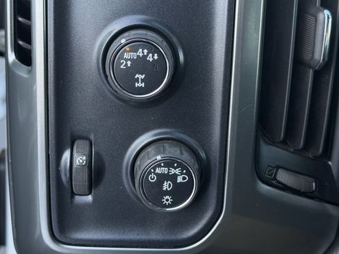 Used 2018 Chevrolet Silverado 1500 LT w/ LT Eassist Package image 22