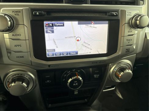 Used 2016 Toyota 4Runner SR5 AWD/4WD image 36