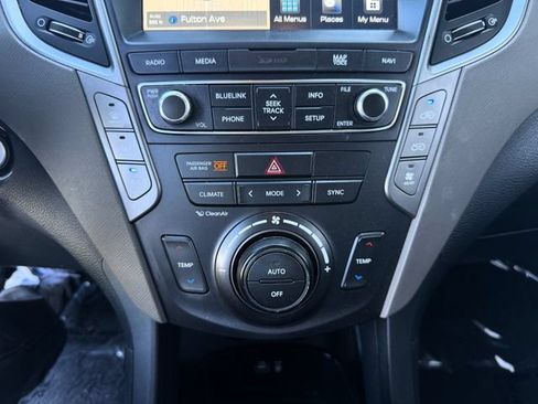Used 2017 Hyundai Santa Fe Limited AWD/4WD image 28