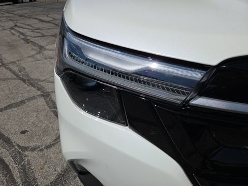 Certified 2025 Subaru Forester Touring AWD/4WD image 4