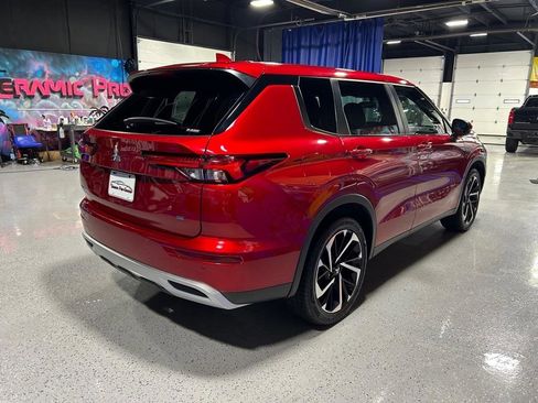 Used 2023 Mitsubishi Outlander SE image 14