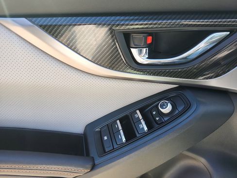 Used 2018 Subaru Crosstrek 2.0i Limited image 19