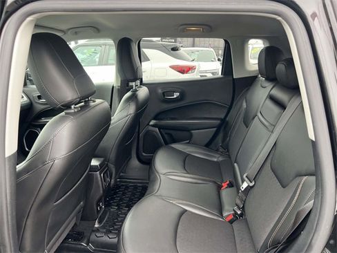 Used 2019 Jeep Compass Latitude image 11