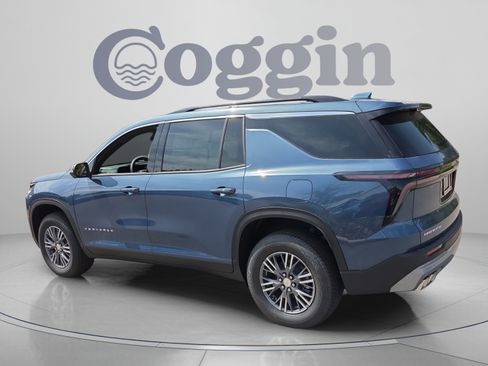 New 2026 Chevrolet Traverse LT w/ Driver Confidence Package FWD image 3
